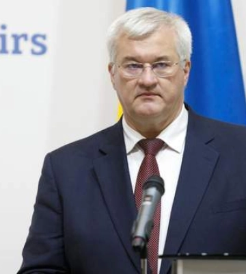 Навроцький позбавив Зеленського Ордену Білого Орла: у президента України не коментують ситуацію