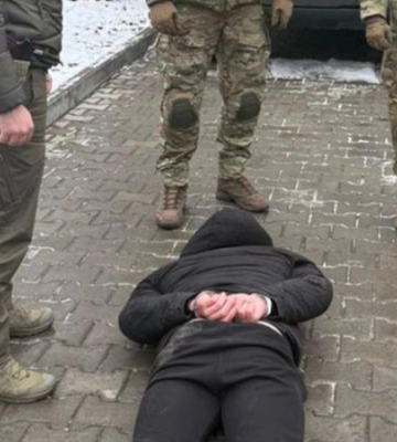 СБУ затримала двох російських агентів, які готували теракт біля райуправління поліції у Рівному