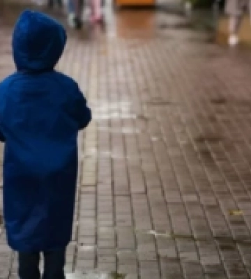 У Миколаєві патрульні повернули додому трирічного хлопчика який загубився