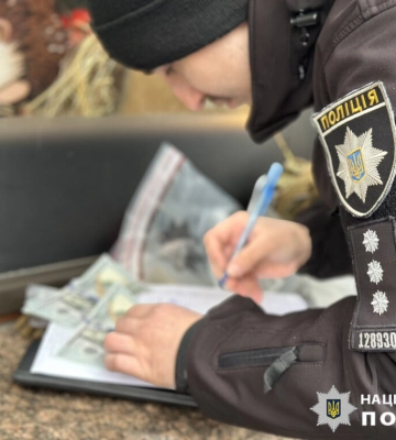 Хабар за видалення з бази розшуку: в Одесі затримали співробітника РТЦК та СП