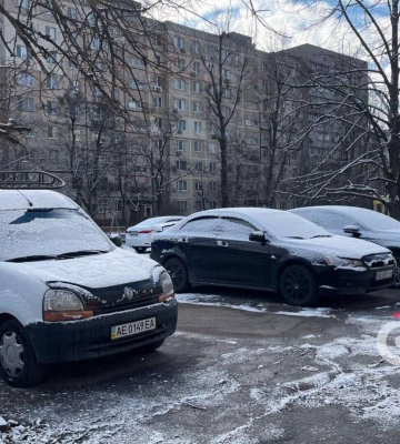 Снег и авто: стоит ли водителям Днепра тратиться на зимнюю резину