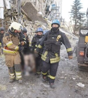Завершено пошуково-рятувальні роботи на місці ворожого ракетного удару в Ізюмі. ВІДЕО+ФОТОрепортаж