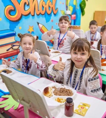 У раціоні учнів Харкова стане більше фруктів і соків – Терехов 