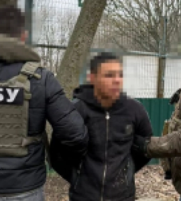 СБУ затримала російського агента, який завербував неповнолітнього, щоб разом шпигувати на півдні України