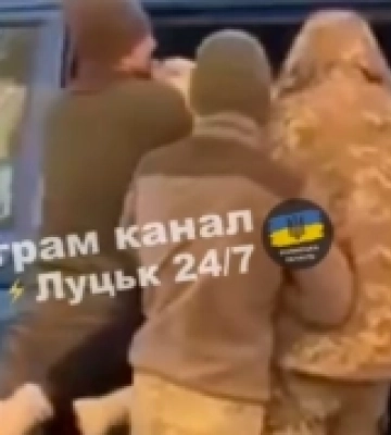 У Луцьку затримали чоловіка, який тримав у заручниках чотирьох дітей