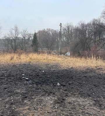 Под Львовом в результате падения обломков &quot;Шахеда&quot; повреждены жилой дом и авто