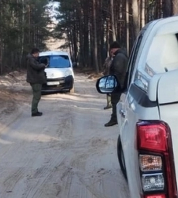 Чоловіки не встигли завдати шкоди тваринному світу: на Волині попередили факт браконьєрства