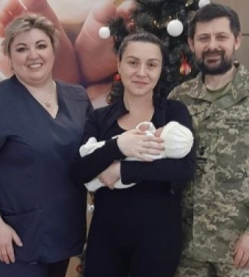 Львівські лікарі допомогли дружині військового виносити та народити здорове маля