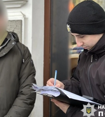В Одесі працівника ТЦК затримали за видалення чоловіків із бази розшуку за хабарі