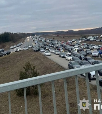 Несанкціоновані перегони біля Тернополя: поліція шукає організаторів