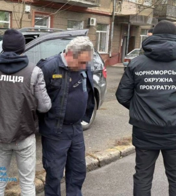 Одесит за 8 тисяч доларів США обіцяв військовозобов’язаним «допомогти» з оформленням інвалідності