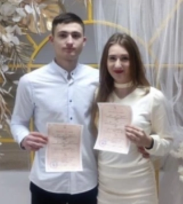Весілля на районі: у селищі на Волині побралася закохана пара