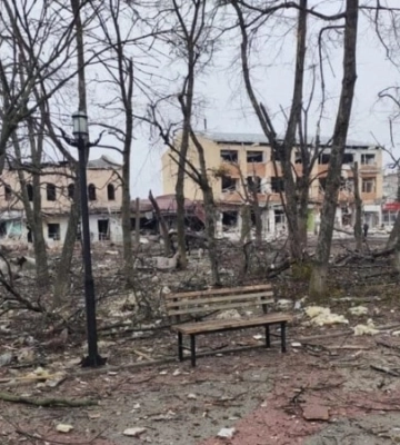 Росія вдарила балістикою по центру Ізюма на Харківщині: чотири людини загинуло, ще 20 отримали поранення — головне