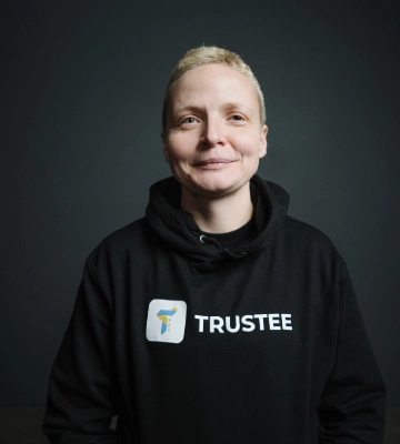 Ксенія Житомирська СТО (chief technical officer) Trustee Plus