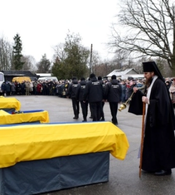 У Кропивницькому попрощалися із п'ятьма загиблими воїнами