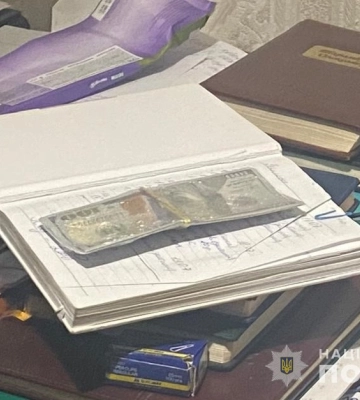 На Хмельниччині затримано лікаря, який вимагав гроші за призначення інвалідності дитині