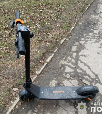 У Львові на тротуарі п&#039;яний молодик на електросамокаті збив 88-річну пішохідку