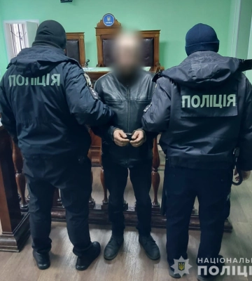 На Дніпропетровщині чоловік напав із ножем на двох братів: затримано