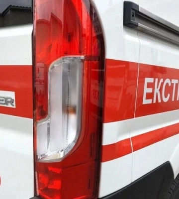 В Одесі жінка з малолітньою донькою випали з вікна 16-го поверху