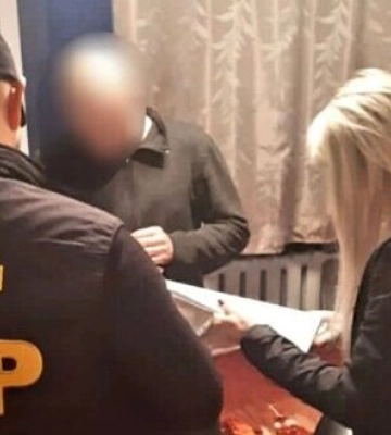 120 млн грн податкових махінацій: судитимуть двох митників, які оформлювали фури з цигарками як порожні, - Офіс Генпрокурора. ФОТОрепортаж