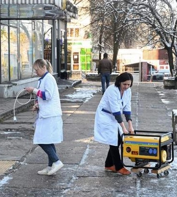 Во Львове супермаркеты и аптеки призвали иметь двухнедельный запас товаров: к чему готовиться