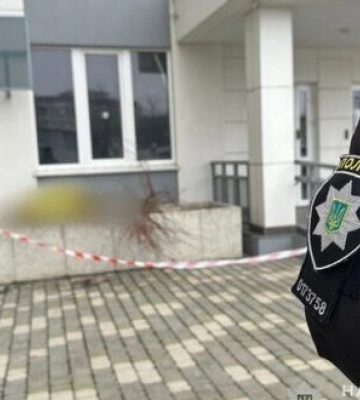 В Одесі мати з 9-річною дитиною випали з вікна 16 поверху: вони загинули. ФОТО