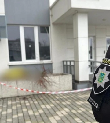 В Одесі померла дитина, яка разом із матір&#039;ю випала з 16-го поверху