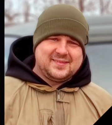 Загинув унаслідок авіаудару на Донеччині: волиняни прощатимуться з Героєм Андрієм Карацаєм