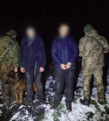 На Одещині службовий собака допоміг затримати ухилянтів