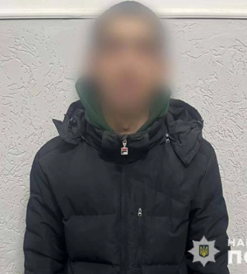У Тернополі затримали 22-річного чоловіка, який двічі крав у тому ж магазині