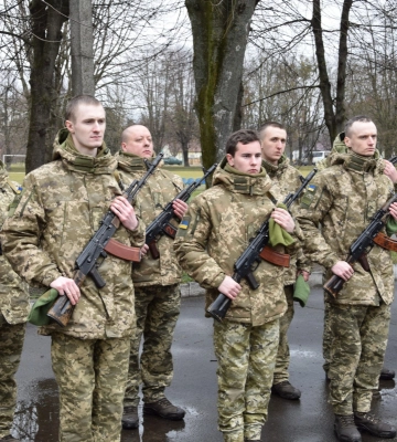 Наймолодшому - 19 років: новобранці Волинського прикордонного загону склали військову присягу
