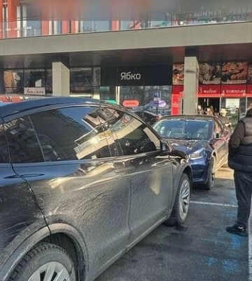 Понад 1200 порушень правил паркування на місцях для людей з інвалідністю виявили у Львові за рік