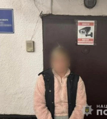 В Ужгороді затримали  наркоторговку: підозрювана надсилала «товар» по всій території України