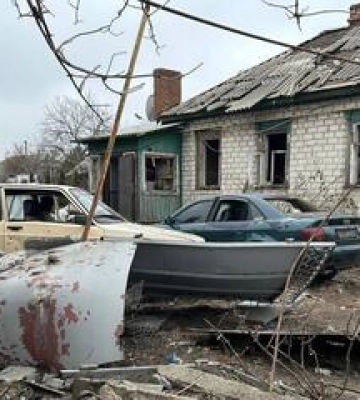 В постраждалих будинках Кременчука безкоштовно встановлять вікна та двері