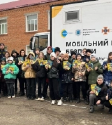 Як рятувальники і поліцейські проводять уроки безпеки для школярів на Одещині