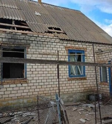 Впродовж дня окупанти били по Нікопольщині з артилерії та атакували дронами: пошкоджені будинки, авто та ЛЕП. ФОТОрепортаж