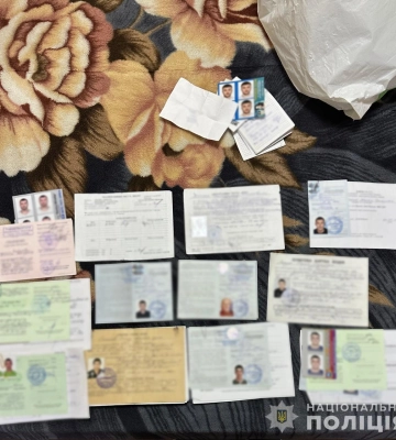 Інструктор одеської автошколи пообіцяв «вирішити питання» з іспитом, взяв гроші та «загубився»