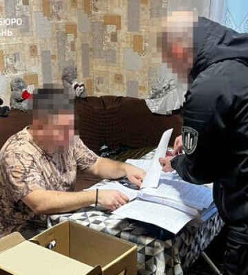 Вкрали понад 101 млн грн на закупівлях для військових: ДБР викрило організовану групу. ФОТОрепортаж
