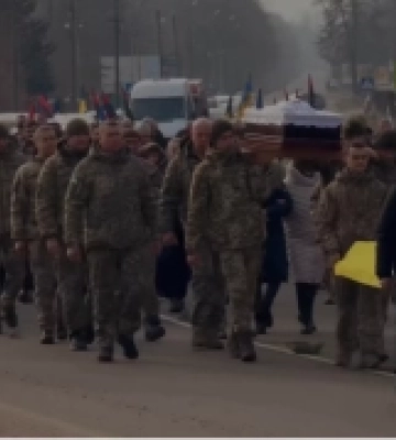 На Волині попрощалися із загиблим на Харківщині воїном Анатолієм Карпуком