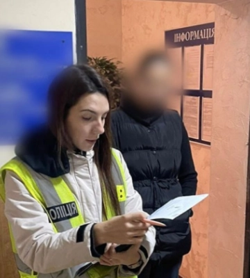 Привласнили близько 1 млн грн з рахунків померлих — у Києві судитимуть приватного нотаріуса та трьох її спільників