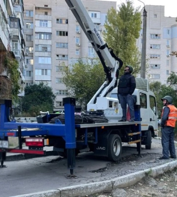 Херсонські комунальні служби стикаються з нестачею працівників