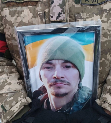 У Сумах попрощалися із захисником Іллею Жуковим