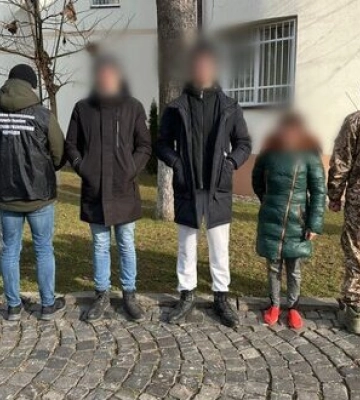 На Закарпатті затримали двох ухилянтів з Миколаївщини та їхніх переправників