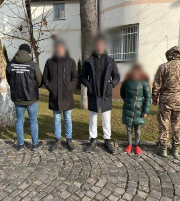 На Закарпатті затримали двох ухилянтів з Миколаївщини та їхніх переправників