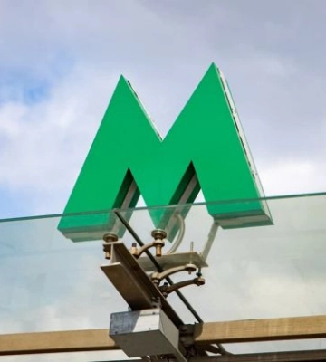 У столичному метро на двох станціях запрацюють зачинені виходи