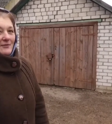 «Схопила мене за ногу і не відпускала»: на Волині скажена лисиця напала на жінку