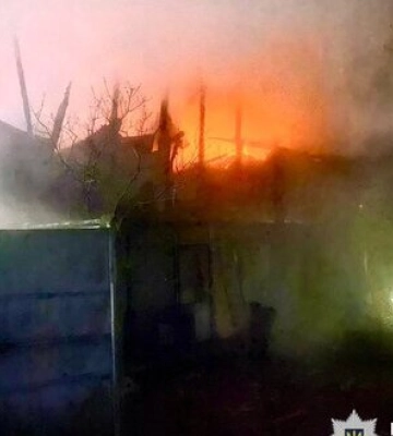 Атака "шахедів" на Київщині: виникла пожежа у Броварському районі. ФОТОрепортаж