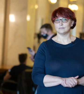 Галина Третьякова пропонує окремо встановити, що за період призупинення дії трудового договору роботодавець не зобов’язаний виплачувати зарплату, гарантійні та компенсаційні виплати Галина Третьякова пропонує окремо встановити, що за період призупинення дії трудового договору роботодавець не зобов’язаний виплачувати зарплату, гарантійні та компенсаційні виплати