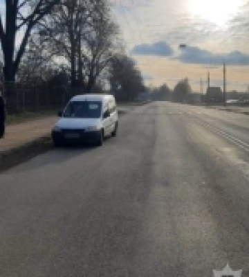 У Луцьку під колесами автівок опинилися школяр та пенсіонерка