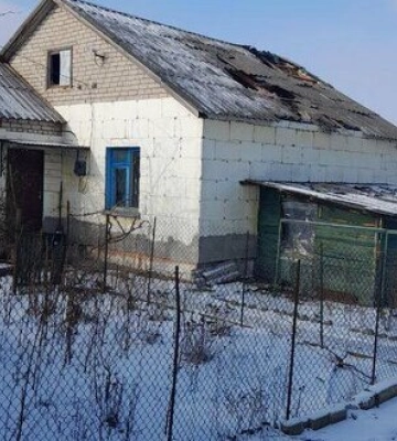 Рашисти атакували Куп’янськ: постраждала жінка, пошкоджено авто швидкої. ФОТОрепортаж
